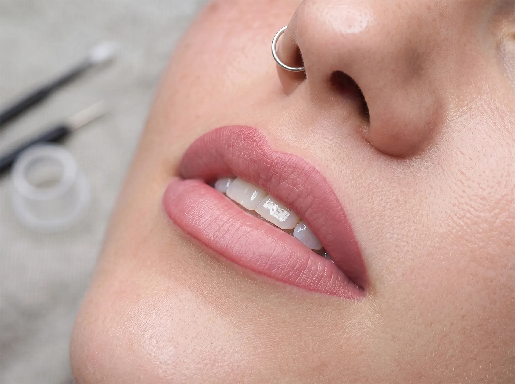 Permanent Make-up Behandlung im Gesundheitszentrum Schweitzer in Tulfes